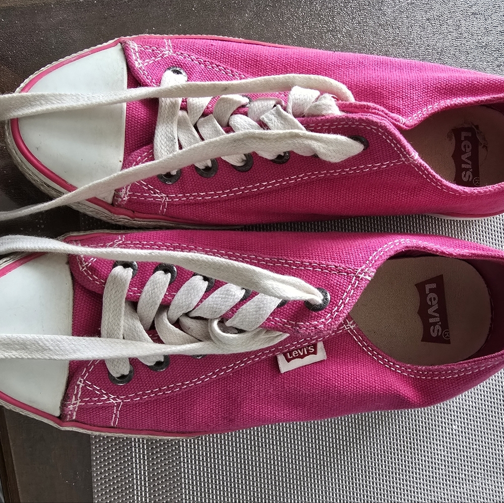 Levi's Vibrant Pink Women's Sneakers